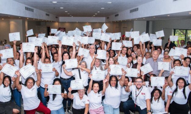 Coca-Cola FEMSA impulsa el liderazgo femenino con la certificación de 259 emprendedoras