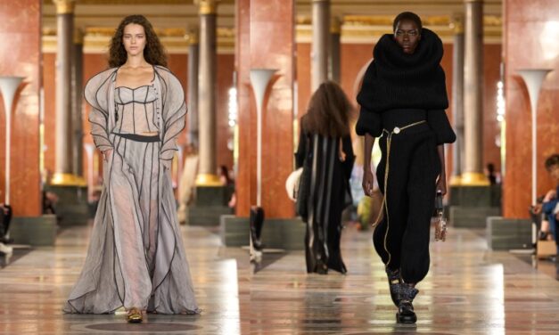 Louis Vuitton presenta su desfile Primavera – Verano de moda femenina 2025