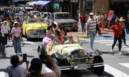 Chacao se llena de color y alegría con el tradicional Grito de Carnaval 2026