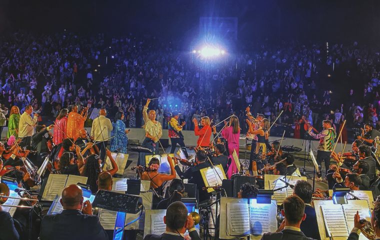 (LAS) 100 Protagonistas celebra un quinquenio de equidad de Género