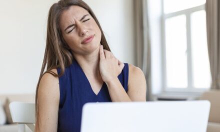 «Cuello del Texto»: la epidemia digital que el láser de 30W logra frenar