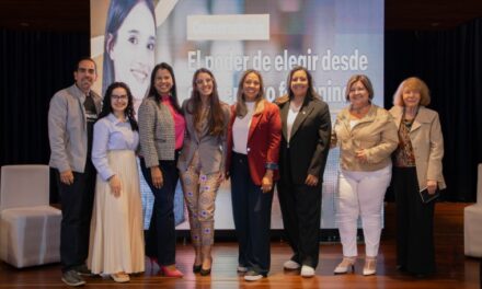 Arcos Dorados y la UCV impulsan el liderazgo femenino con propósito