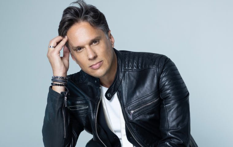 El artista Andrés Brandt lanza su tema de genero pop rock con un importante y revelador título