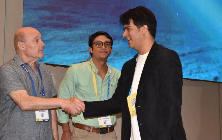 Cirujano venezolano Ronnie Villasmil obtiene el Premio Natan Zundel en Colombia