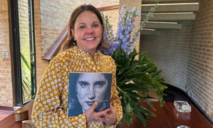 Ana María Ferris presenta su nuevo fotolibro Elaisa