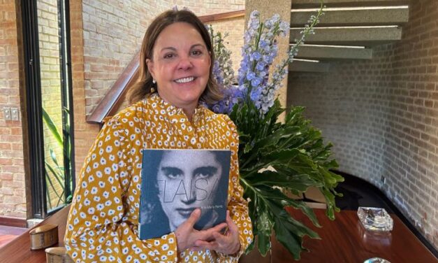 Ana María Ferris presenta su nuevo fotolibro Elaisa