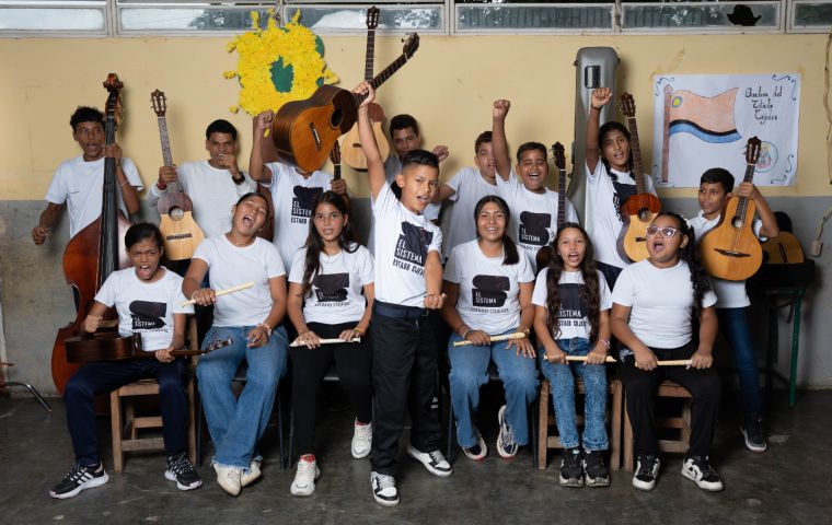 El Sistema lanza su primera campaña global de recaudación durante el mundial de futbol
