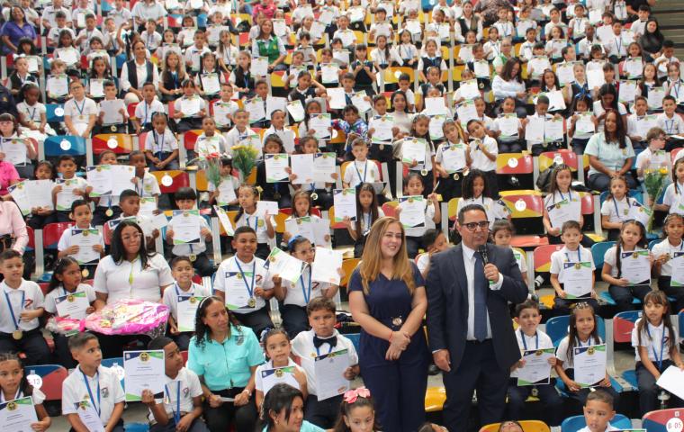 El Hatillo consolida su modelo educativo con la entrega del Premio a la Excelencia 2026