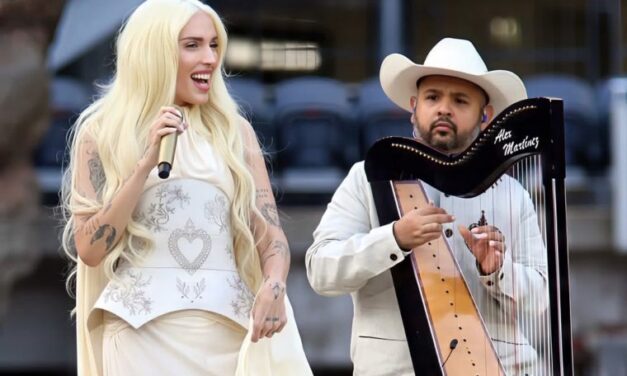 Arpamartínez impulsa el arpa venezolana junto a Elena Rose en la gira de Karol G