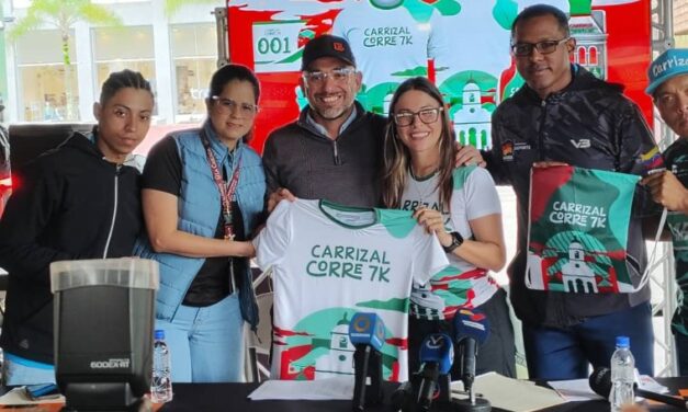 Alcaldía de Carrizal y Retosvenezuela unen fuerzas en la carrera nocturna «Carrizal Corre 7K» para dar la bienvenida a la Navidad