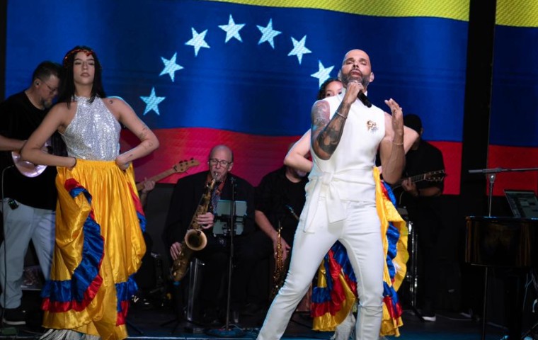Gus Ormo cautiva a Miami en un concierto exclusivo y encamina su álbum «Alquimia» rumbo a los Latín Grammy