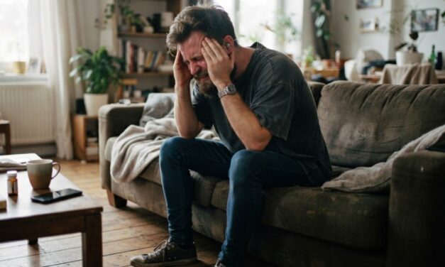 Identificar desencadenantes y evitar la automedicación permite controlar las crisis de migraña