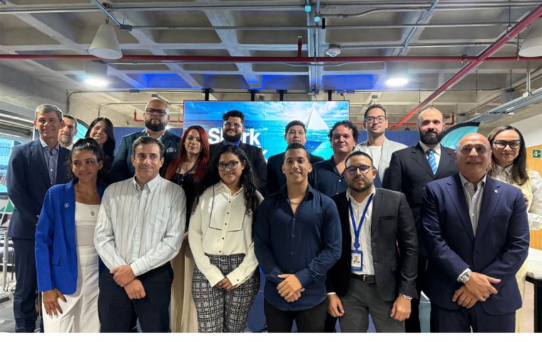 Bancaribe premió las soluciones ganadoras de la primera edición de Shark Bank