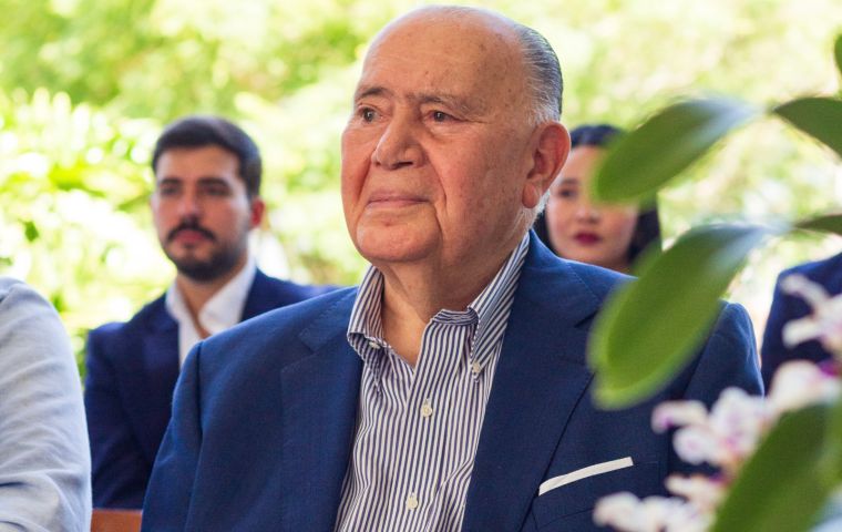 “Los sueños no se jubilan”: Francisco Pérez Rendiles presenta ‘Cuando en ti pienso’