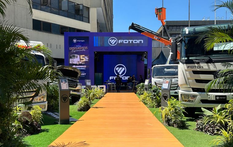 Foton alcanza el 5to. lugar en el ranking nacional y anuncia lanzamiento del camión Auman R 45T Automático