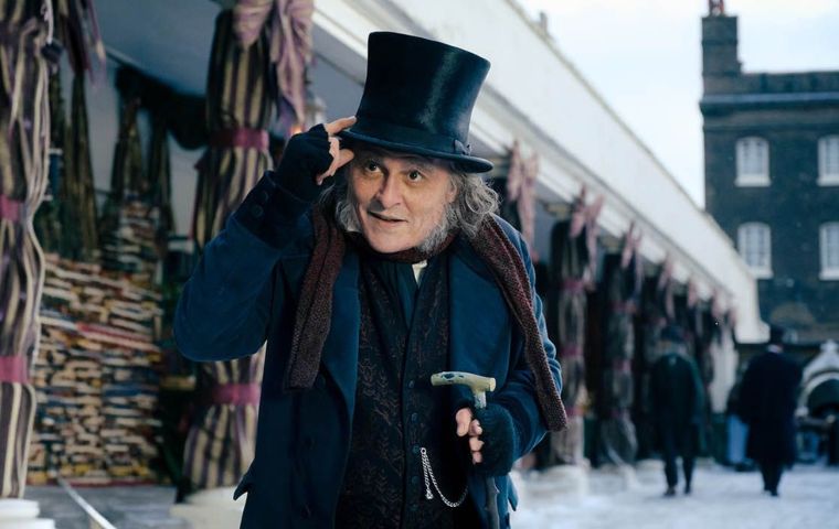 Nuevo tráiler oficial de Ebenezer con Johnny Depp, si crees que conoces su historia piénsalo bien